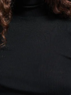 Uld & Silke Langærmet Rib Turtleneck Top i Sort