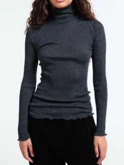 Uld & Silke Langærmet Rib Turtleneck Top i Grå