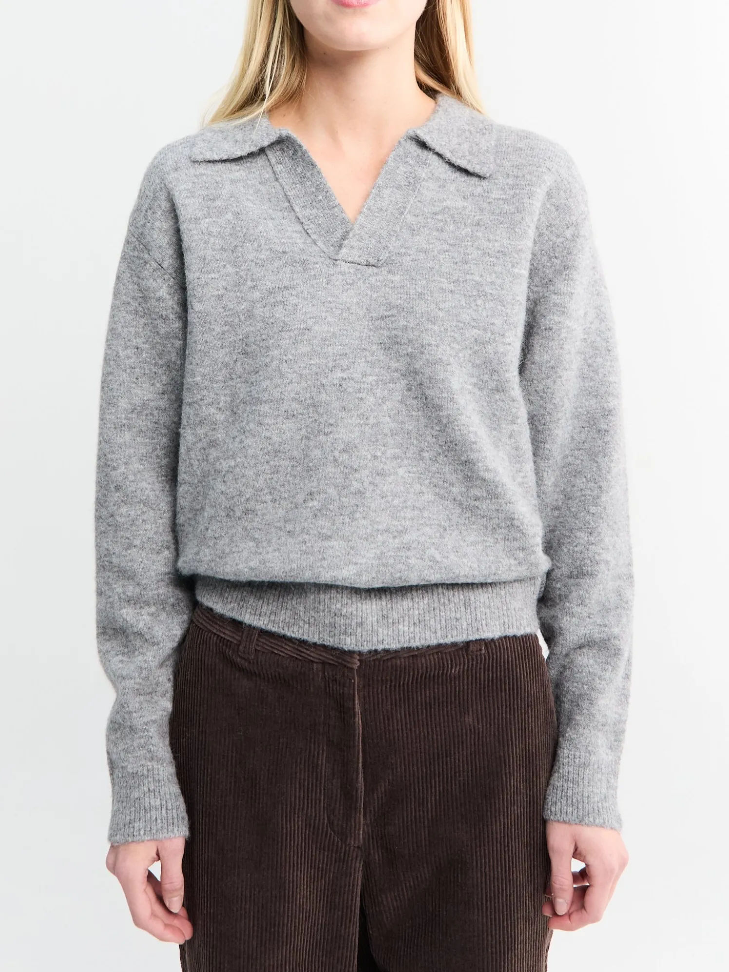 Unisex Open Collared Kashmir Sweater i Melange Grå