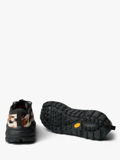 U Tor Summit + i Pirate Black og Pirate Black