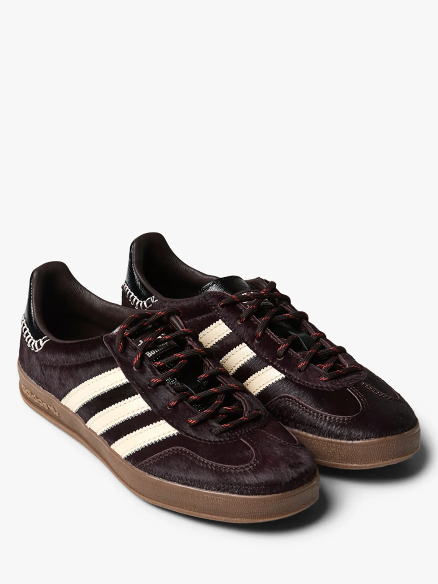 Wales Bonner Gazelle Pony Sneakers i Aurora Coffee, Wonder White og Core Black