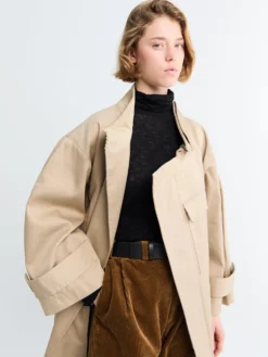 Water Resistant Coat i Cool Beige