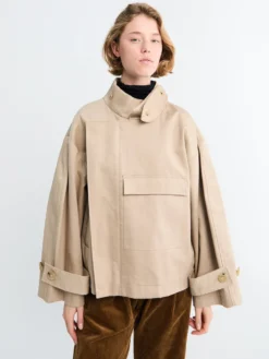 Water Resistant Jakke i Cool Beige