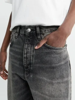 Wide Twist Jeans i Ny Sort Slid