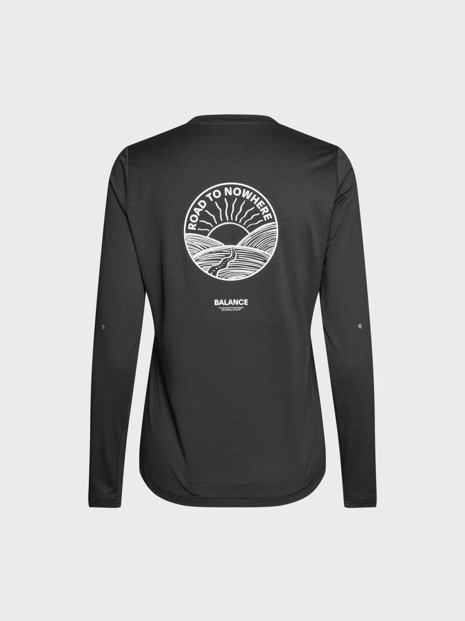 Women's Balance Long Sleeve T-Shirt i Sort