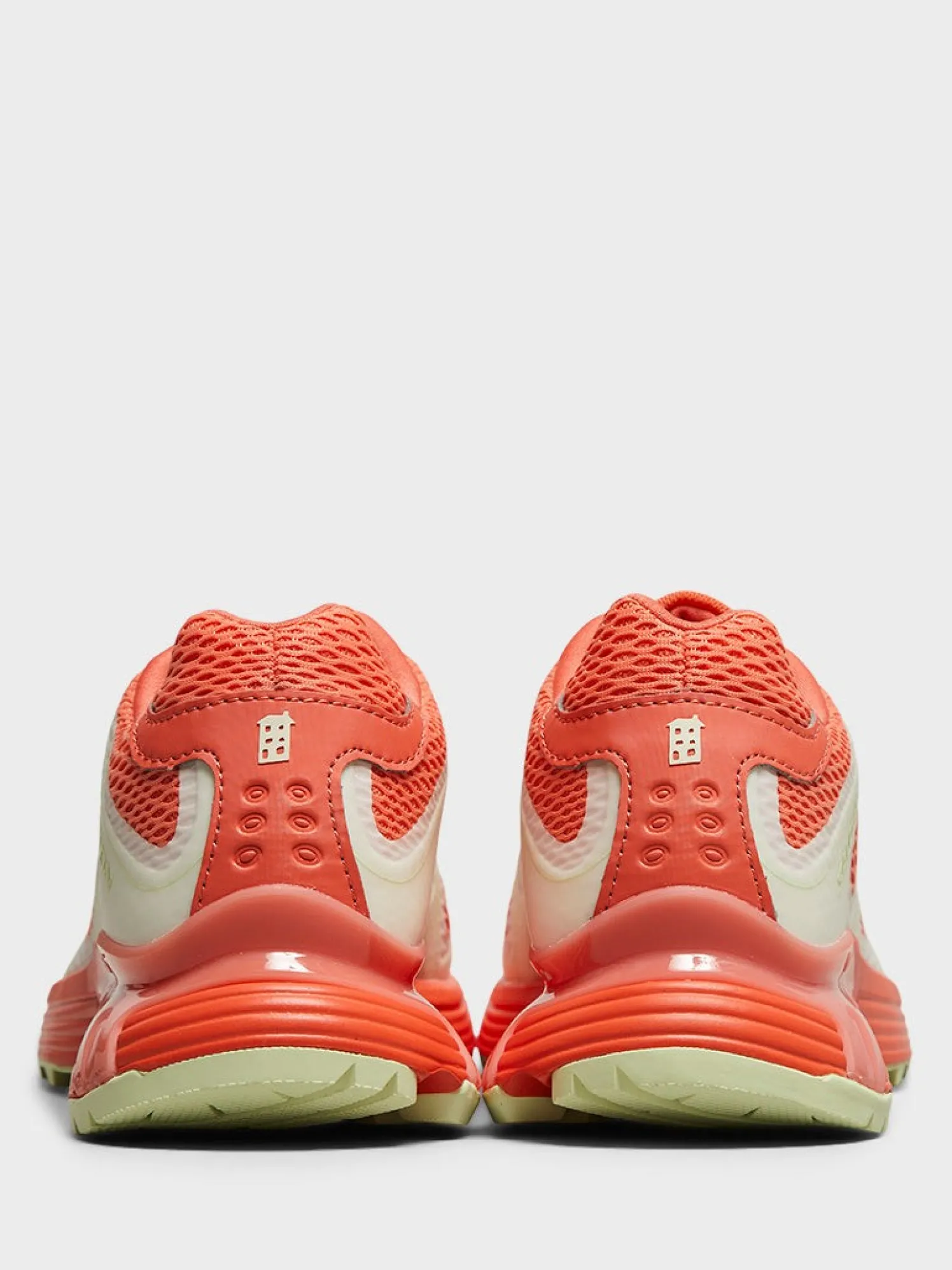 XT-Whisper Void Ama Lou Sneakers i Vanilla Ice, Fusion Coral and Emberglow